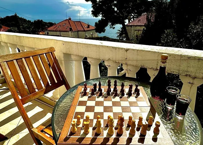 Two-Bedrooms Apartment With Balcony And Sea View,Near Old Town